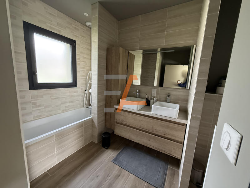 Villa - 115 m² - 4 pièces