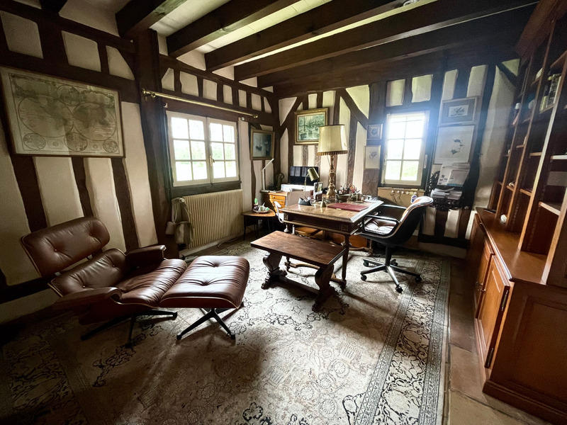 Propriété - 265 m² - 6 pièces