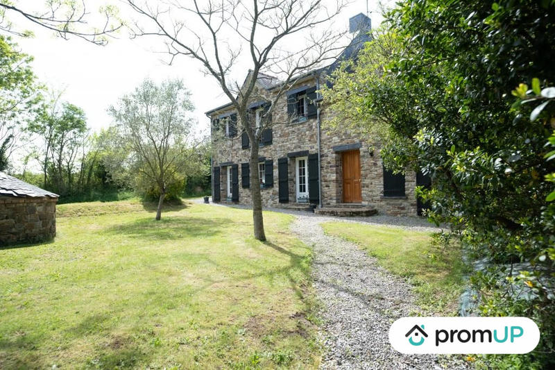 Maison ancienne - 580 m² - 15 pièces