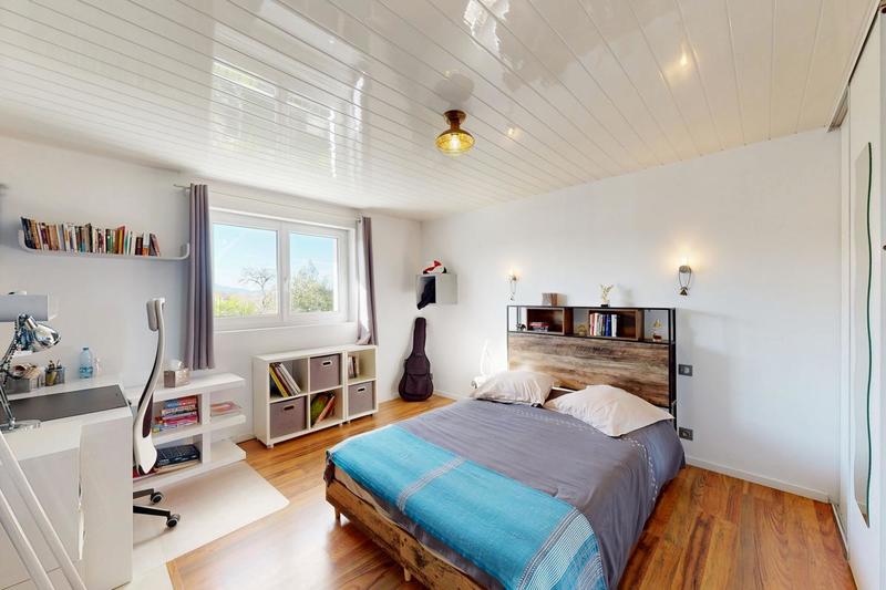 Maison - 296 m² - 12 pièces