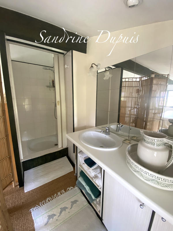 Maison - 210 m² - 7 pièces