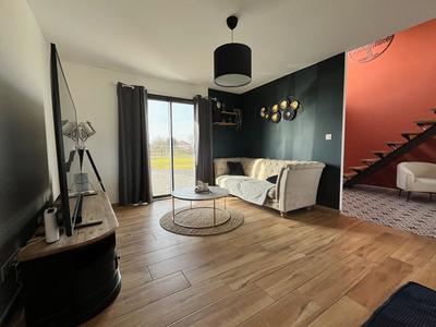 Maison - 195 m² - 9 pièces