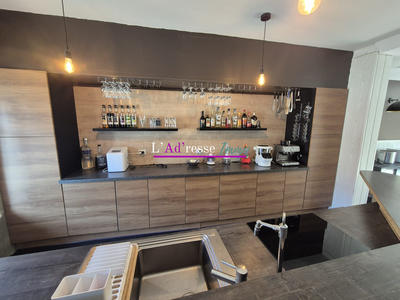 Maison traditionnelle - 182 m² - 7 pièces