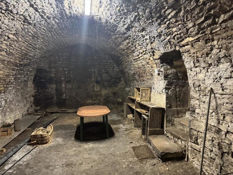 Fonds de commerce - Hôtellerie / Restauration - 145 m²