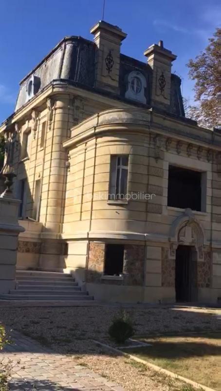 Demeure - 789 m² - 10 pièces