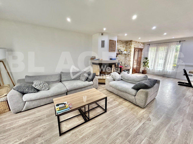 Maison - 200 m² - 9 pièces