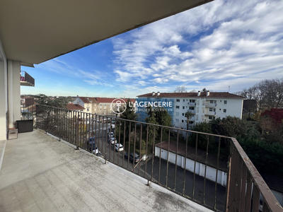 Appartement - 75 m² - 3 pièces