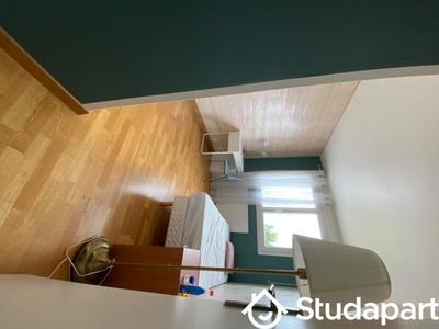 Chambre - 11 m² - 1 pièce