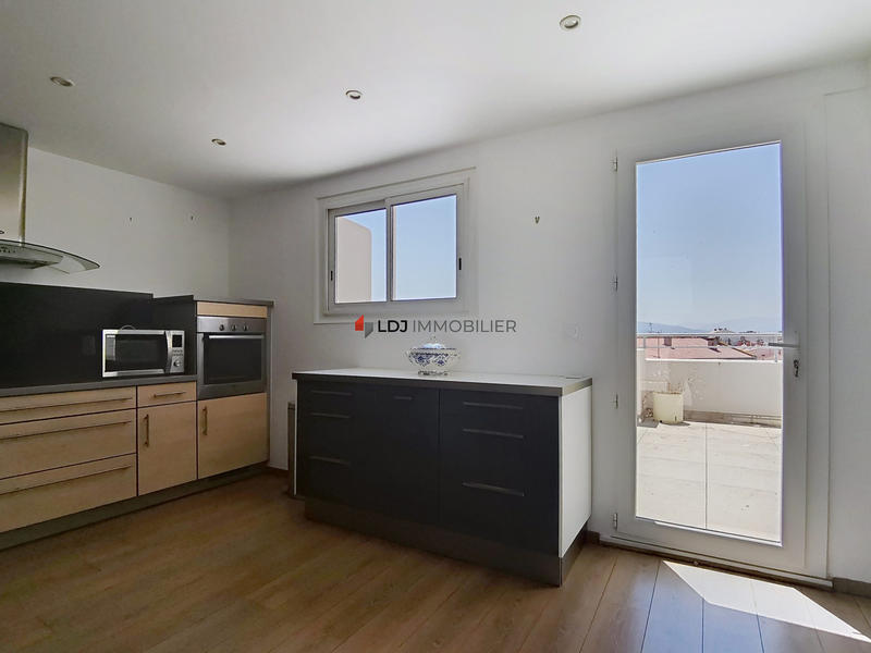 Appartement - 130 m² - 4 pièces