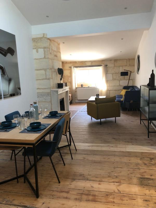 Appartement - 100 m² - 4 pièces