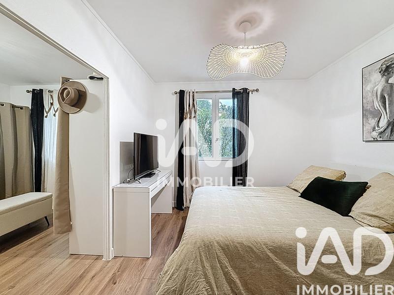 Maison - 250 m² - 7 pièces