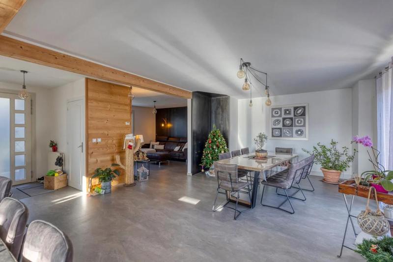 Maison - 160 m² - 5 pièces