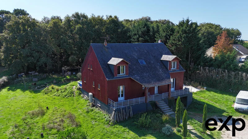 Maison - 245 m² - 9 pièces