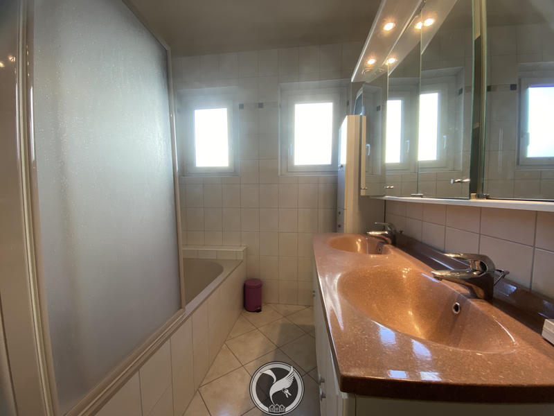 Immeuble - 270 m² - 6 pièces