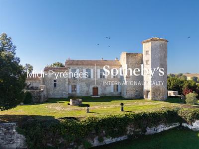 Château - 410 m² - 12 pièces