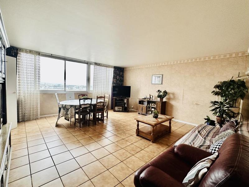 Appartement - 94 m² - 5 pièces