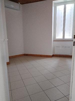 Appartement - 85 m² - 3 pièces