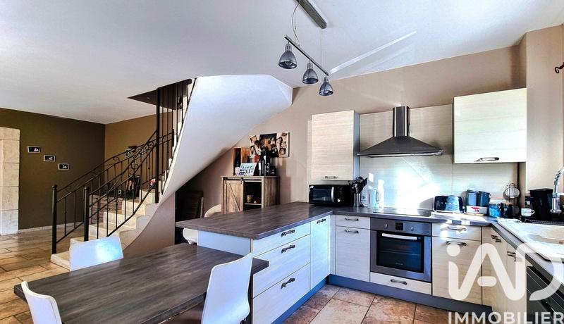 Maison - 122 m² - 5 pièces