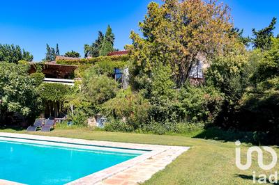 Maison de maîtres - 271 m² - 8 pièces