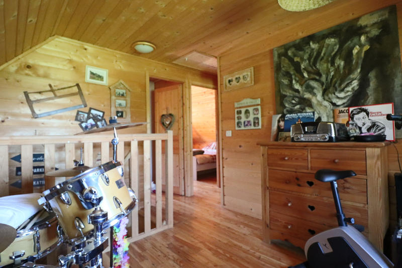 Châlet - 81 m² - 8 pièces