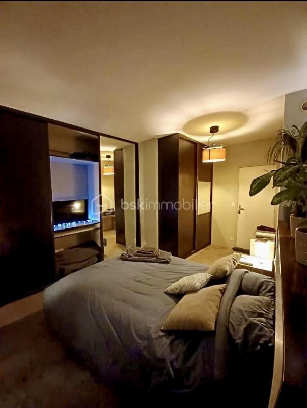 Loft - 135 m² - 6 pièces