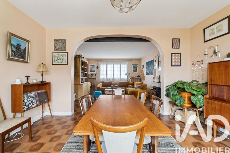Maison - 195 m² - 8 pièces