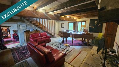 Maison - 400 m² - 16 pièces