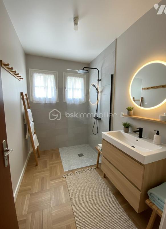 Maison - 102 m² - 5 pièces