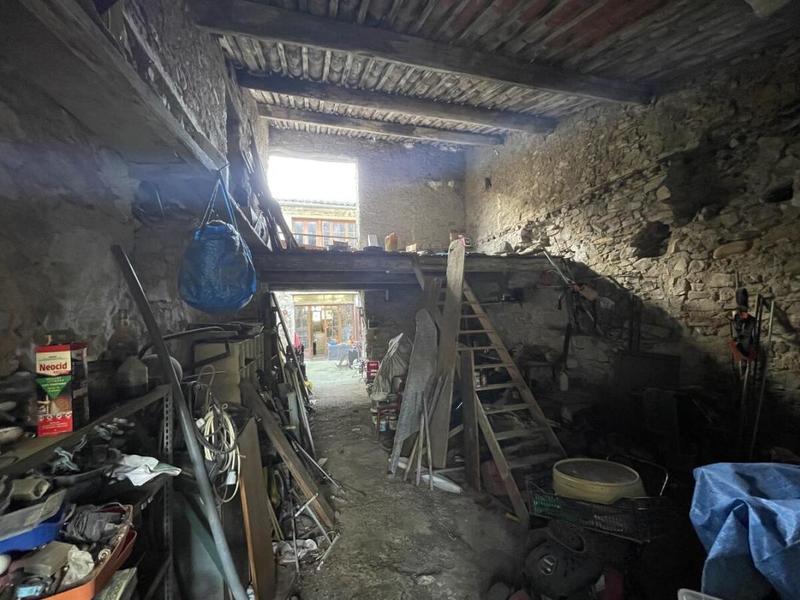 Maison - 330 m² - 8 pièces