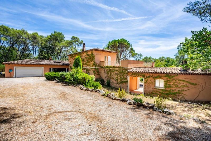 Villa - 230 m² - 5 pièces