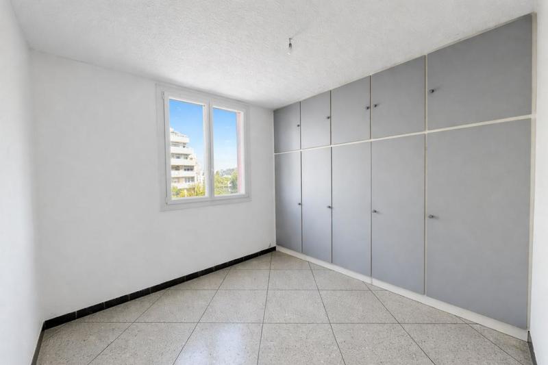 Appartement - 79 m² - 4 pièces