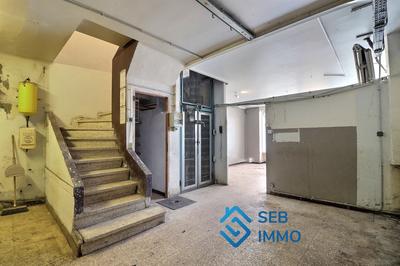 Local commercial - 101 m²