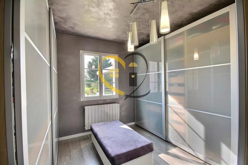 Maison - 300 m² - 11 pièces