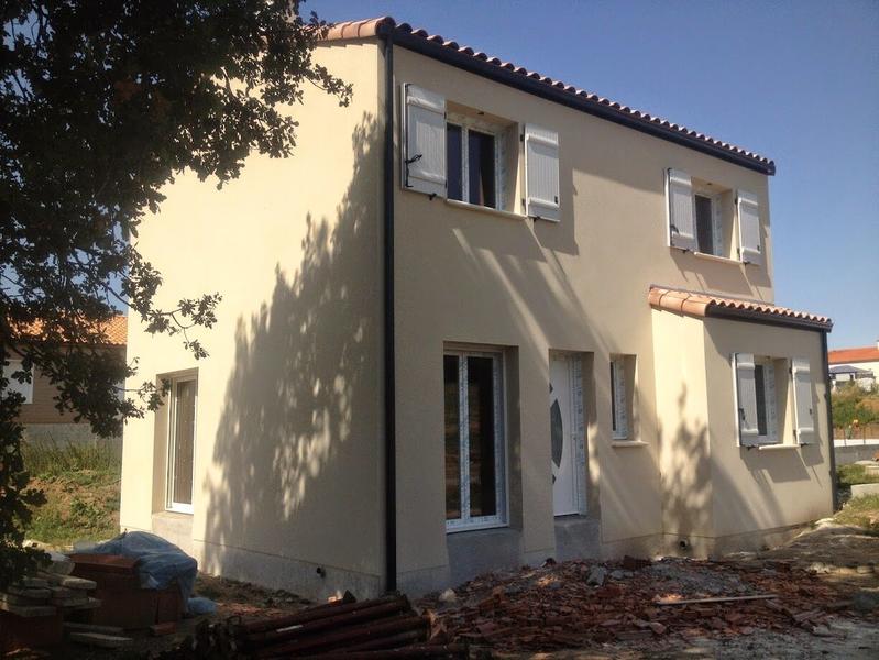 Maison - 88 m² - 4 pièces