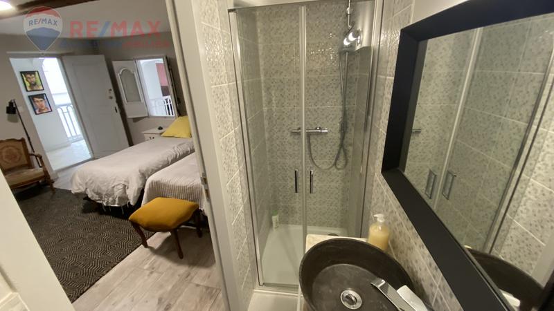 Maison - 392 m² - 12 pièces