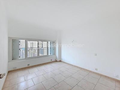 Appartement - 94 m² - 5 pièces