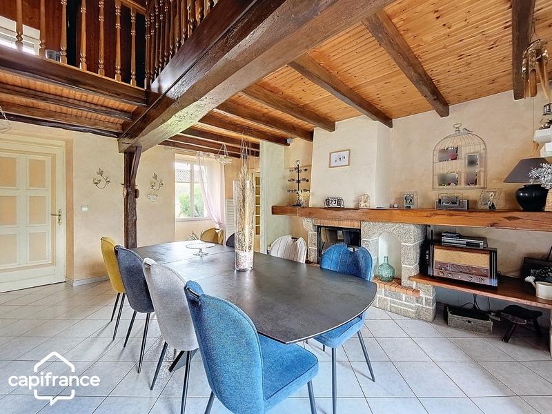Maison - 151 m² - 8 pièces