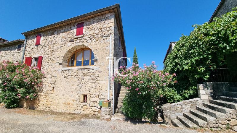 Maison de village - 264 m² - 8 pièces