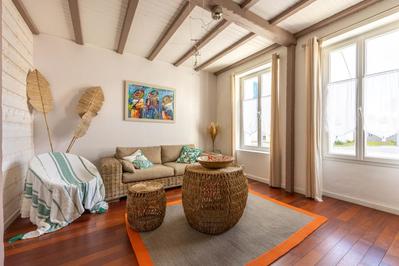 Maison - 137 m² - 6 pièces