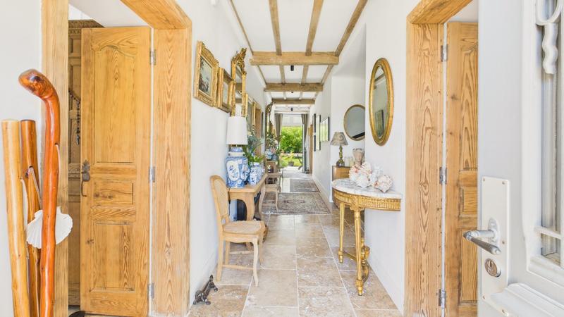 Maison - 410 m² - 11 pièces