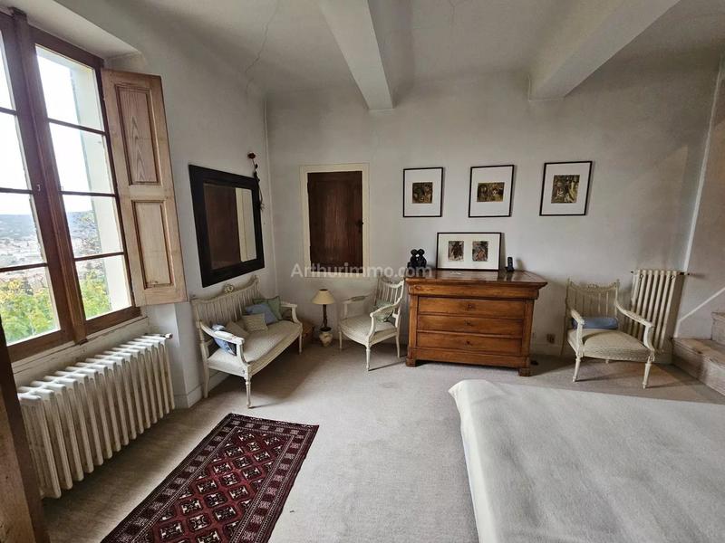 Maison - 180 m² - 7 pièces