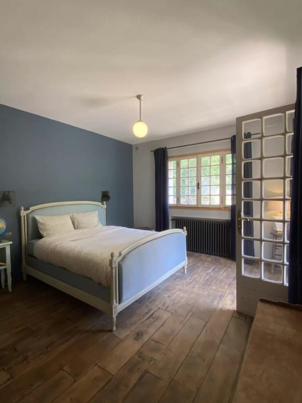 Propriété - 230 m² - 10 pièces