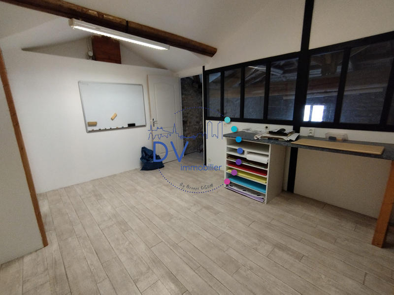 Maison - 221 m² - 9 pièces