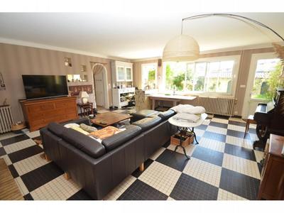 Maison - 321 m² - 8 pièces