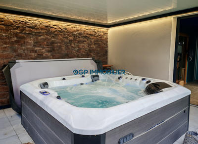 Maison - 196 m² - 4 pièces