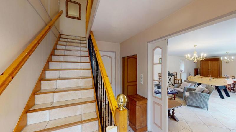 Propriété - 300 m² - 14 pièces