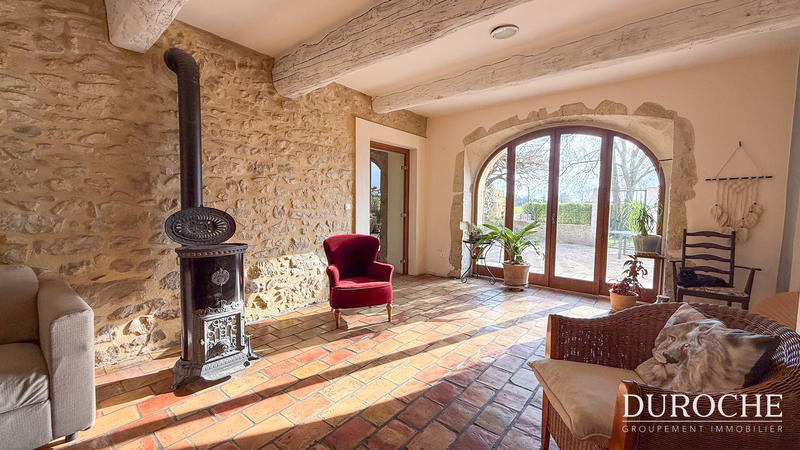 Mas - 318 m² - 11 pièces