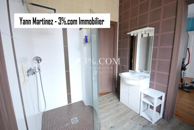 Maison - 276 m² - 9 pièces