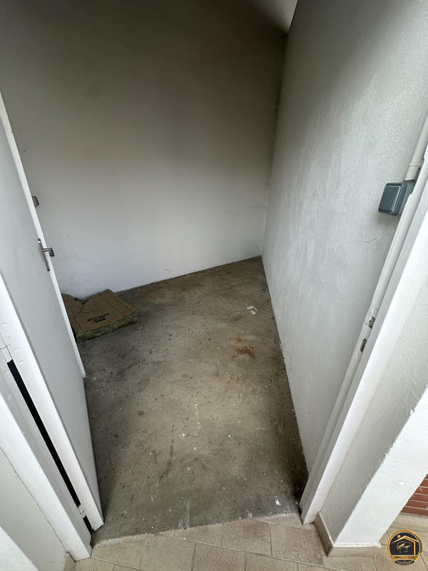 Parking / Garage - 6 m²