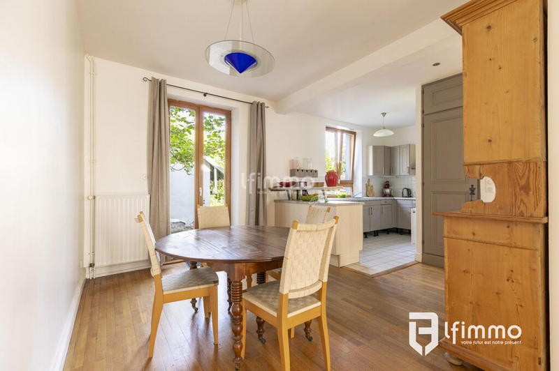 Maison - 142 m² - 6 pièces